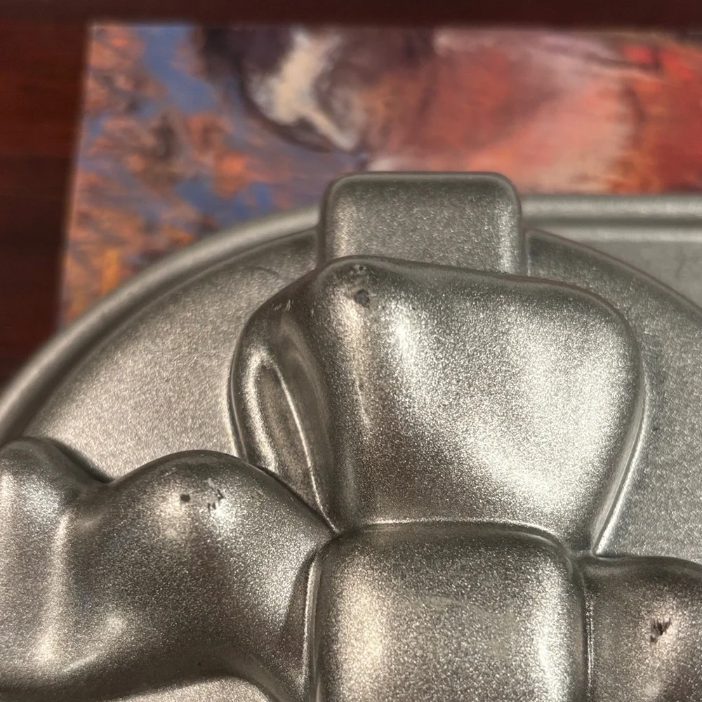 Nordic Ware Silver Bow Gift Pretty Presents Cake Pan